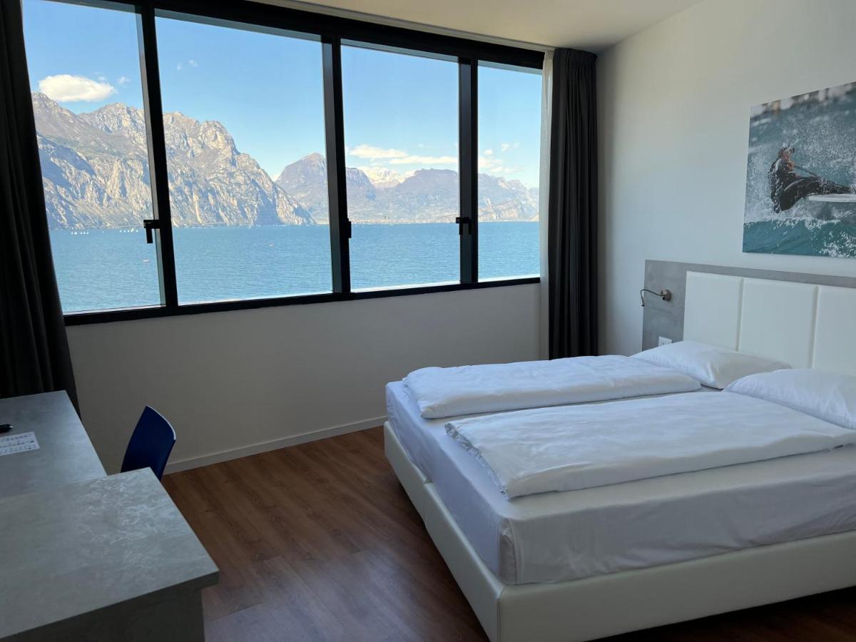 Double or Twin Room with Lake View