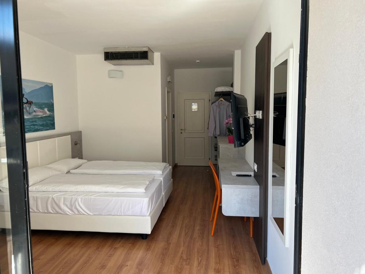 Twin Room with Mountain View