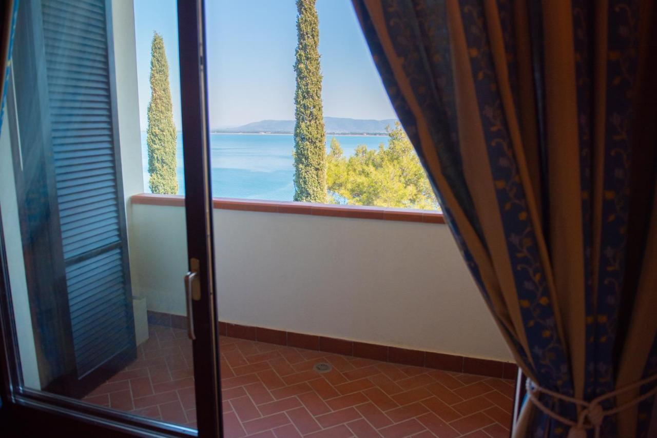 One-Bedroom Suite with Sea View