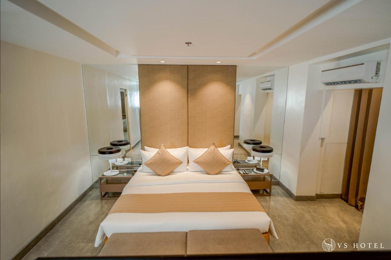 Suite Room,1205097475:JPEG