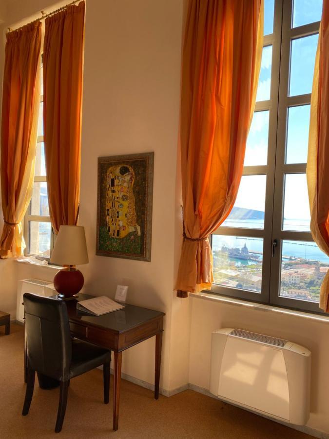 Studio with Sea View - Split Level