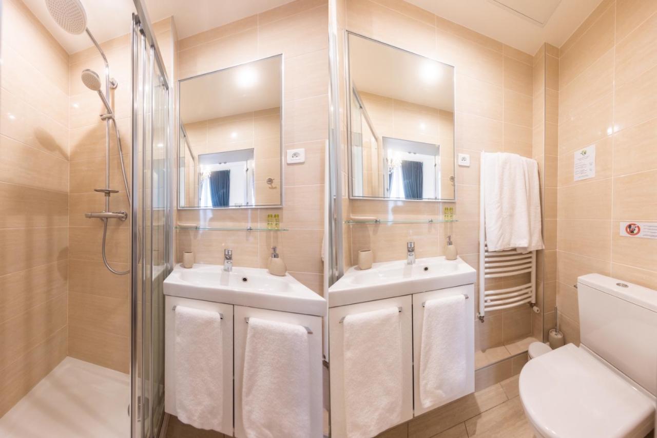 Double Room Private Bathroom