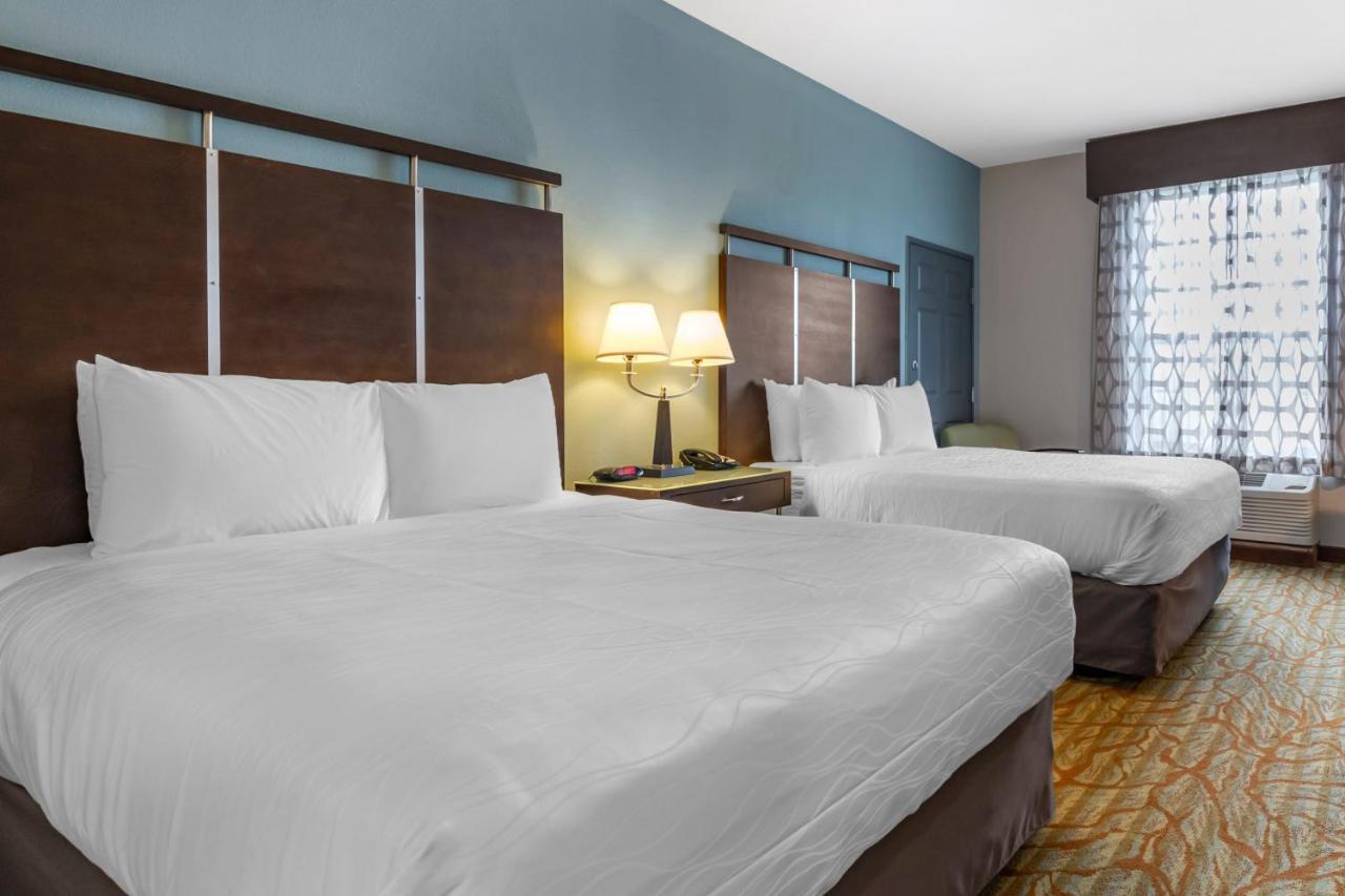 Queen Room with Two Queen Beds - Disability Access/Bath Tub