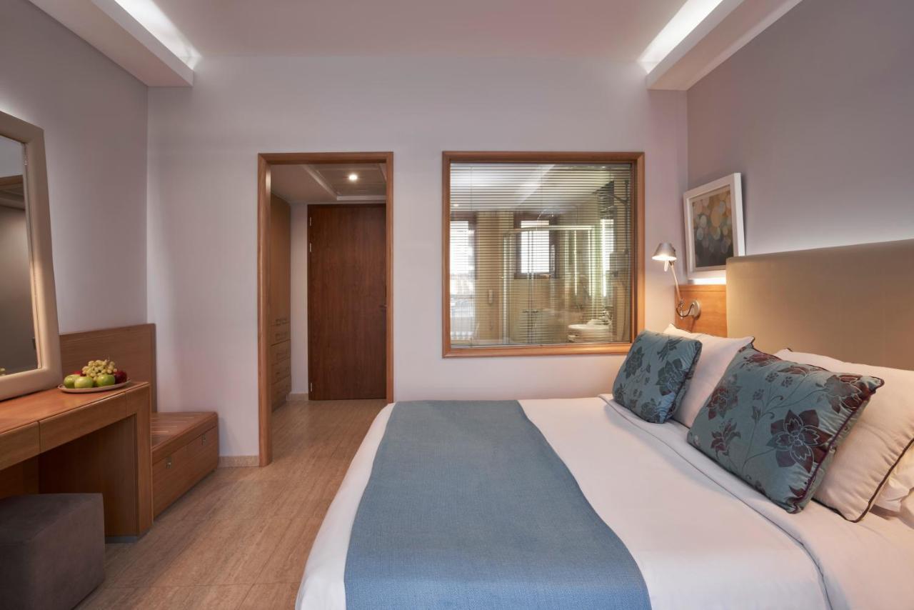 Double Room Pool View (Relax or Activity Area),1206048475:JPEG