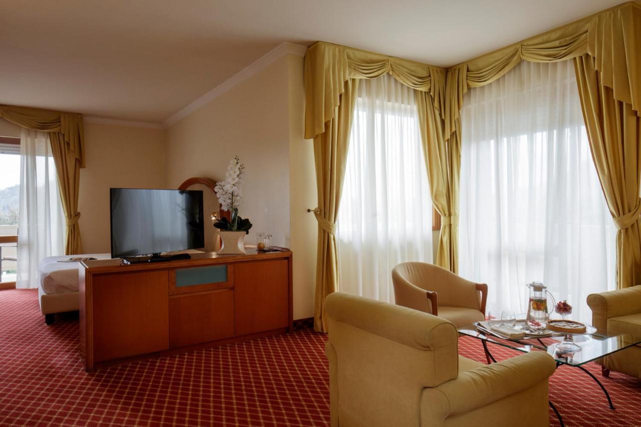 Junior Suite (2 Adults) with Terrace and Pool Access