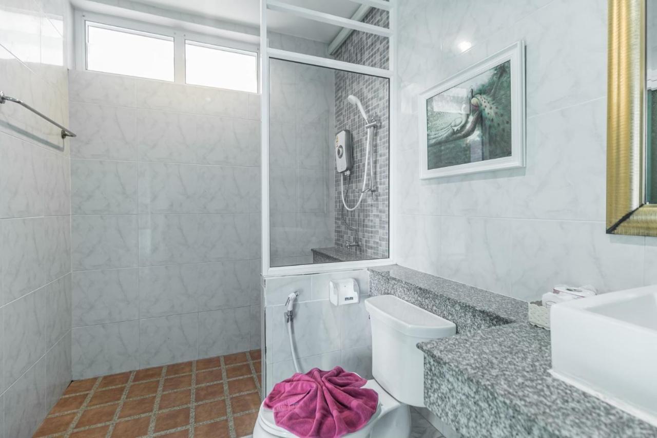 Superior Double or Twin Room with Pool View