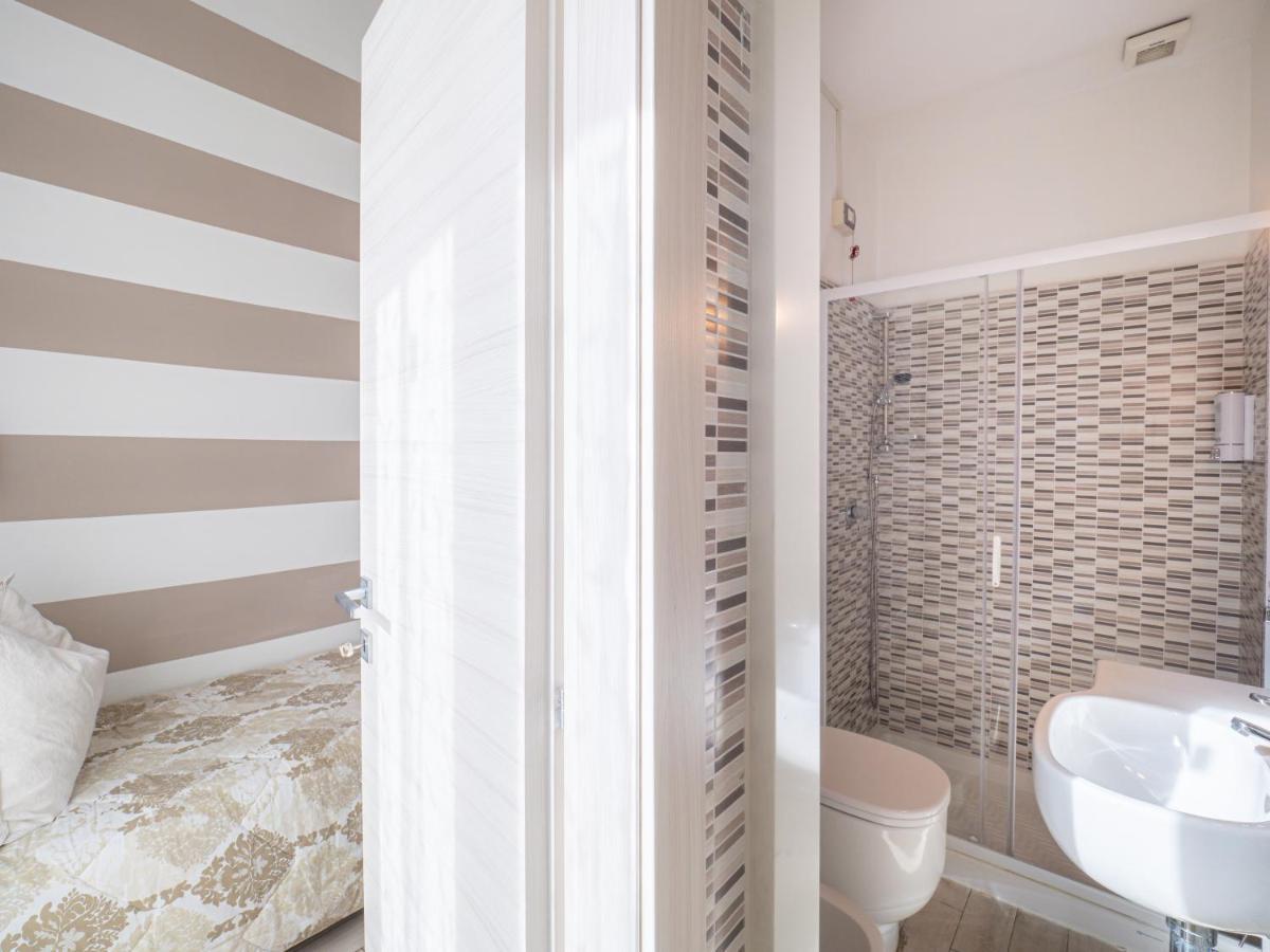 Driepersoonskamer met Eigen Badkamer