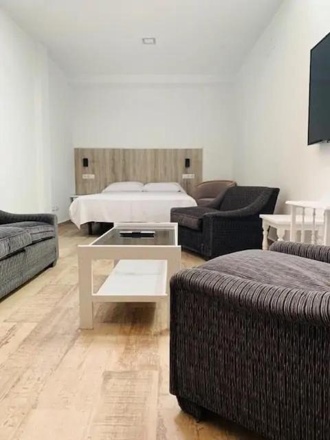 Three-Bedroom Apartment,1206694288:JPEG