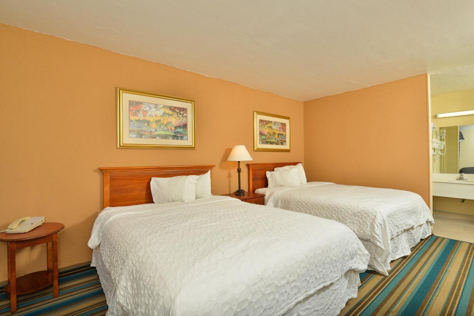 Deluxe Queen Room Two Queen Beds Non-Smoking