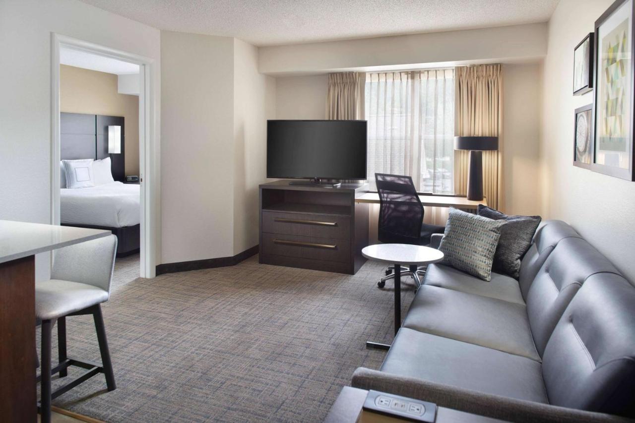 One Bedroom Suite Queen