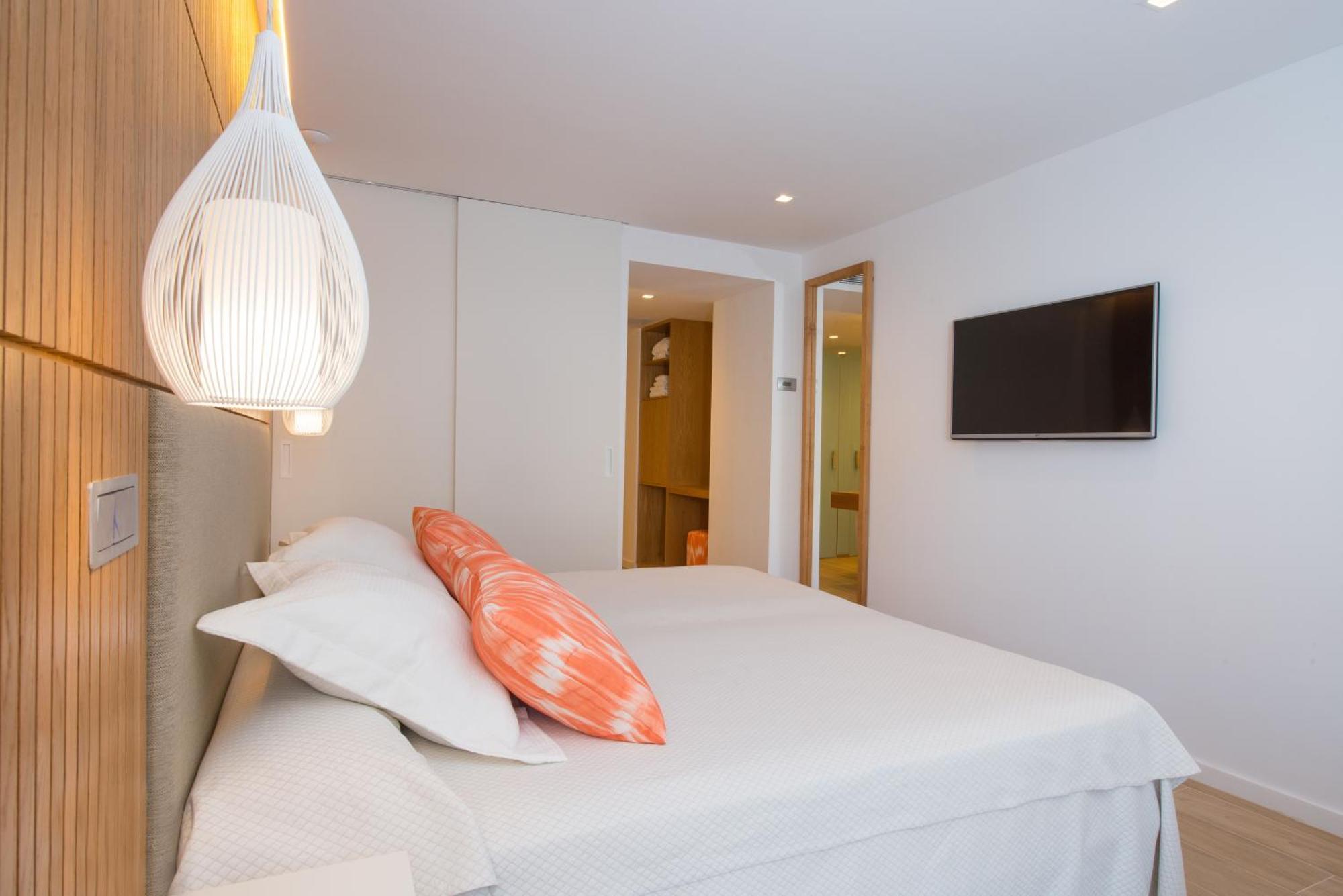 Double Room with Pool View
