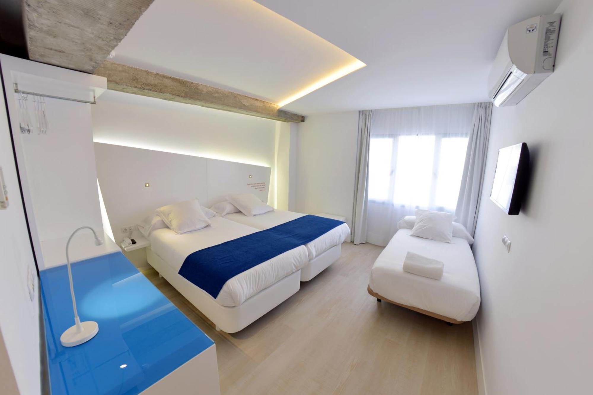 Triple Room,1272595225:JPEG