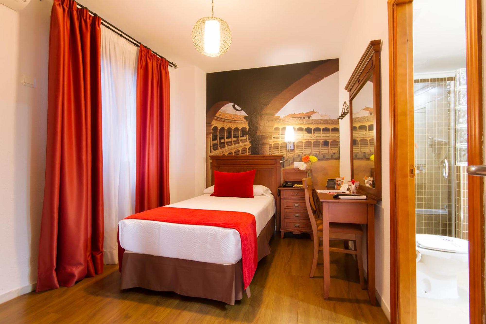 Single Room,1207643233:JPEG