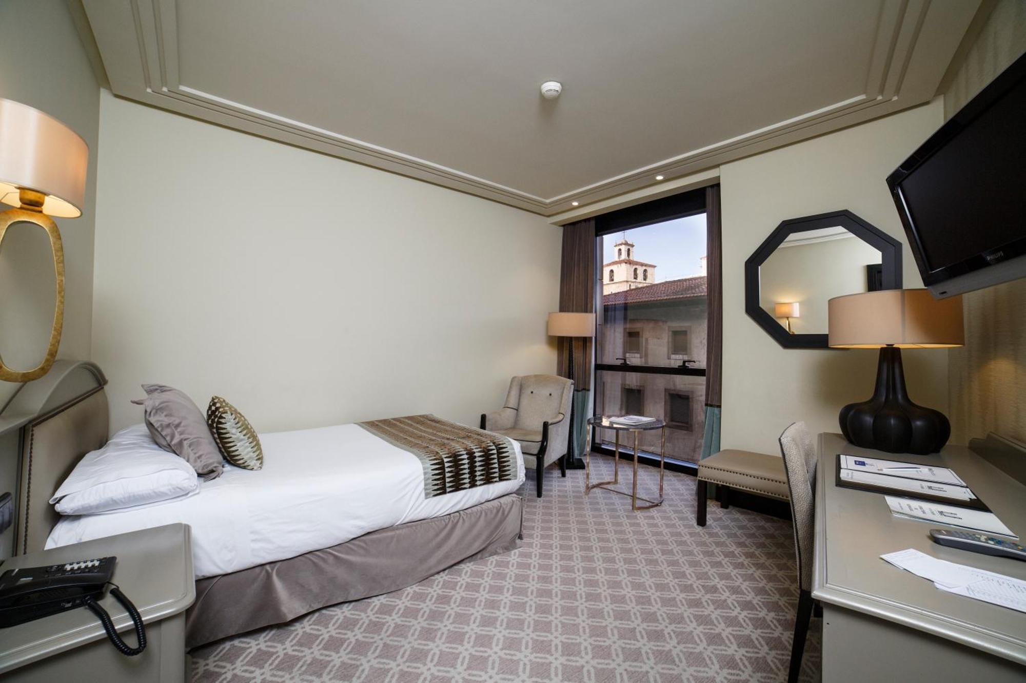 Single Room,1207743343:JPEG