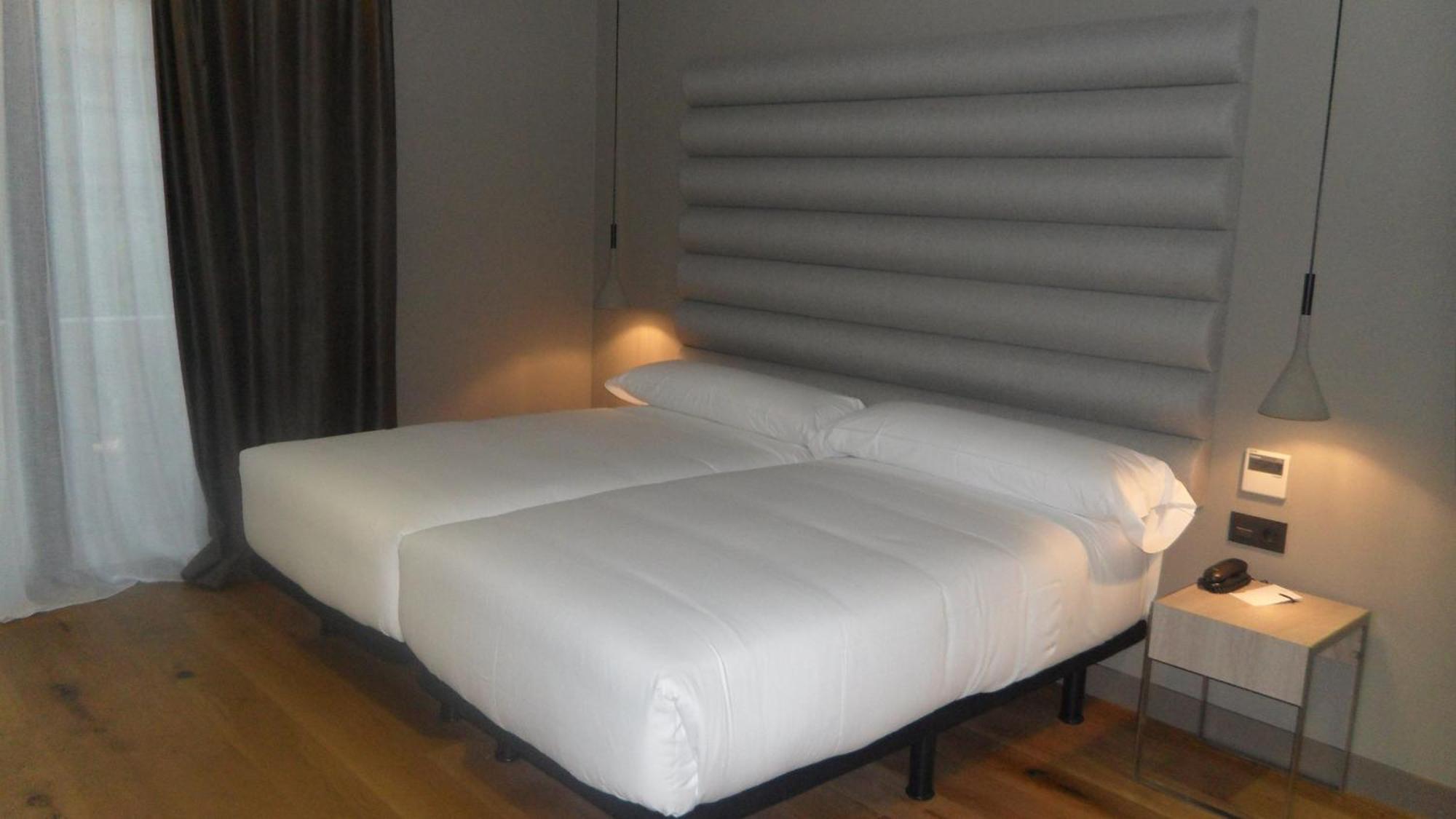 Double or Twin Room,9322799:JPEG