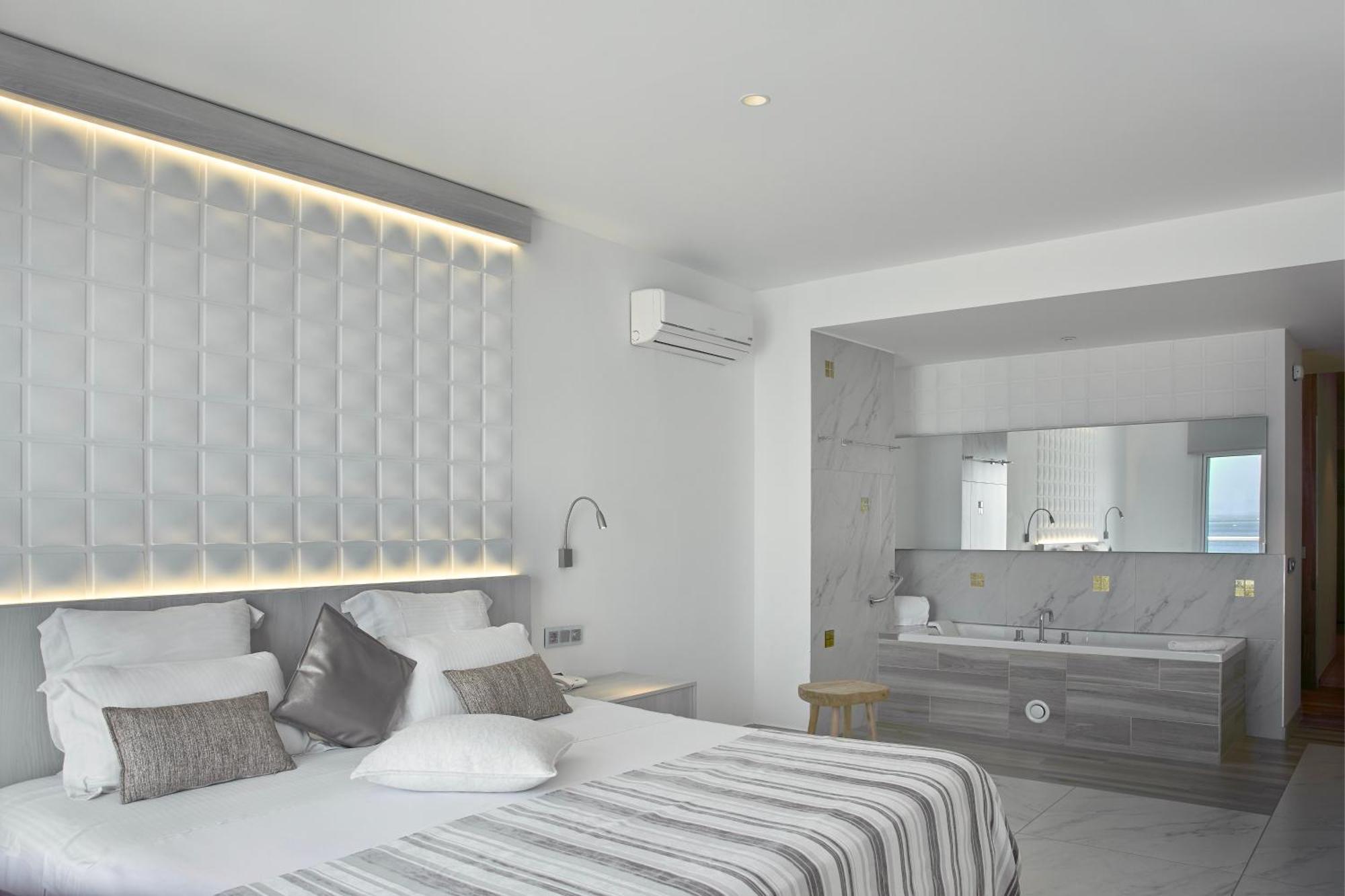 Superior Junior Suite,1207973980:JPEG