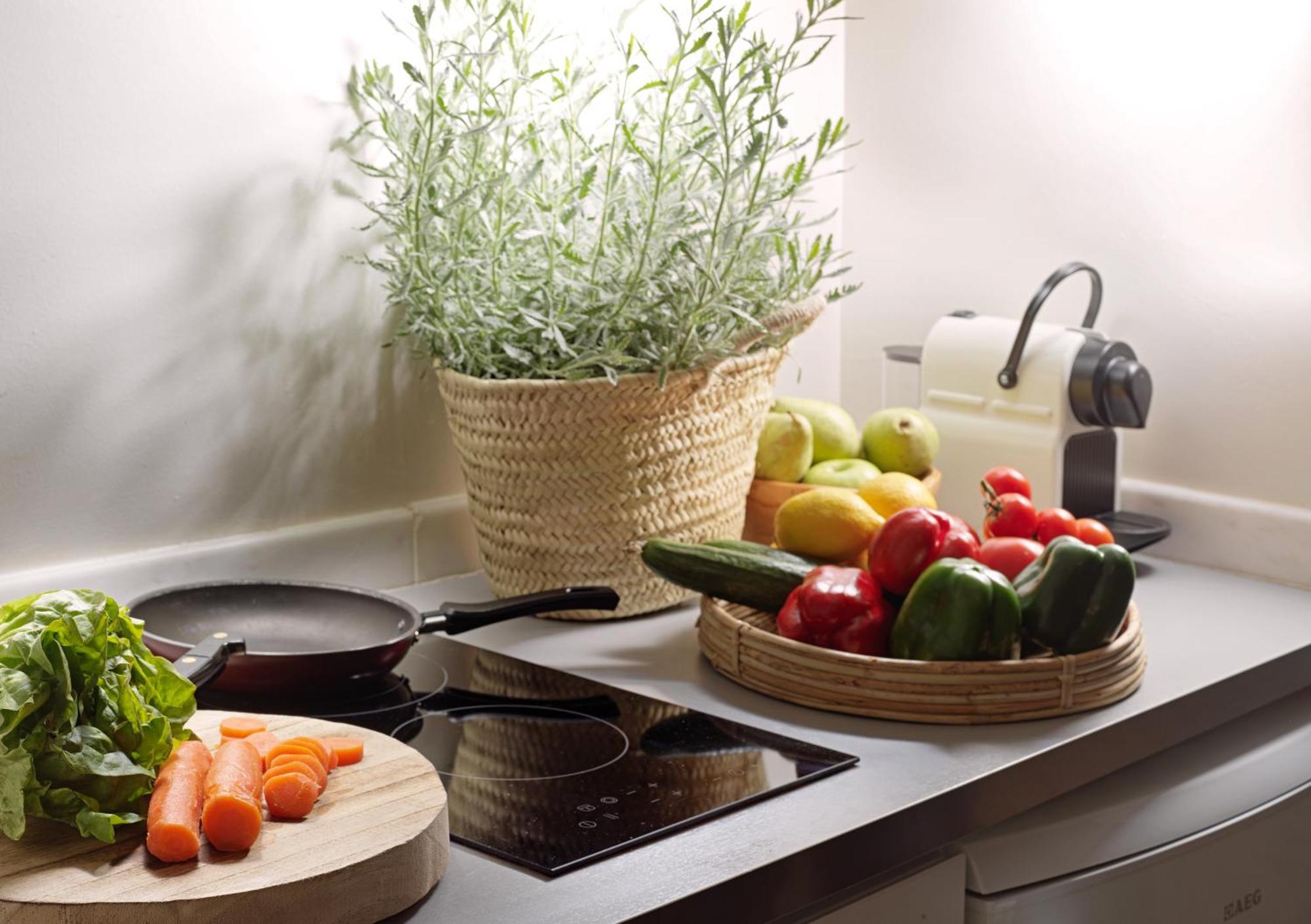 Large Suite,1208018464:JPEG