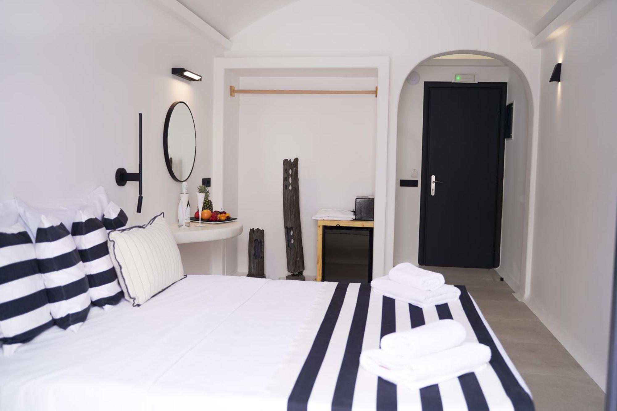 Deluxe Double with Sea View & Hot Tub