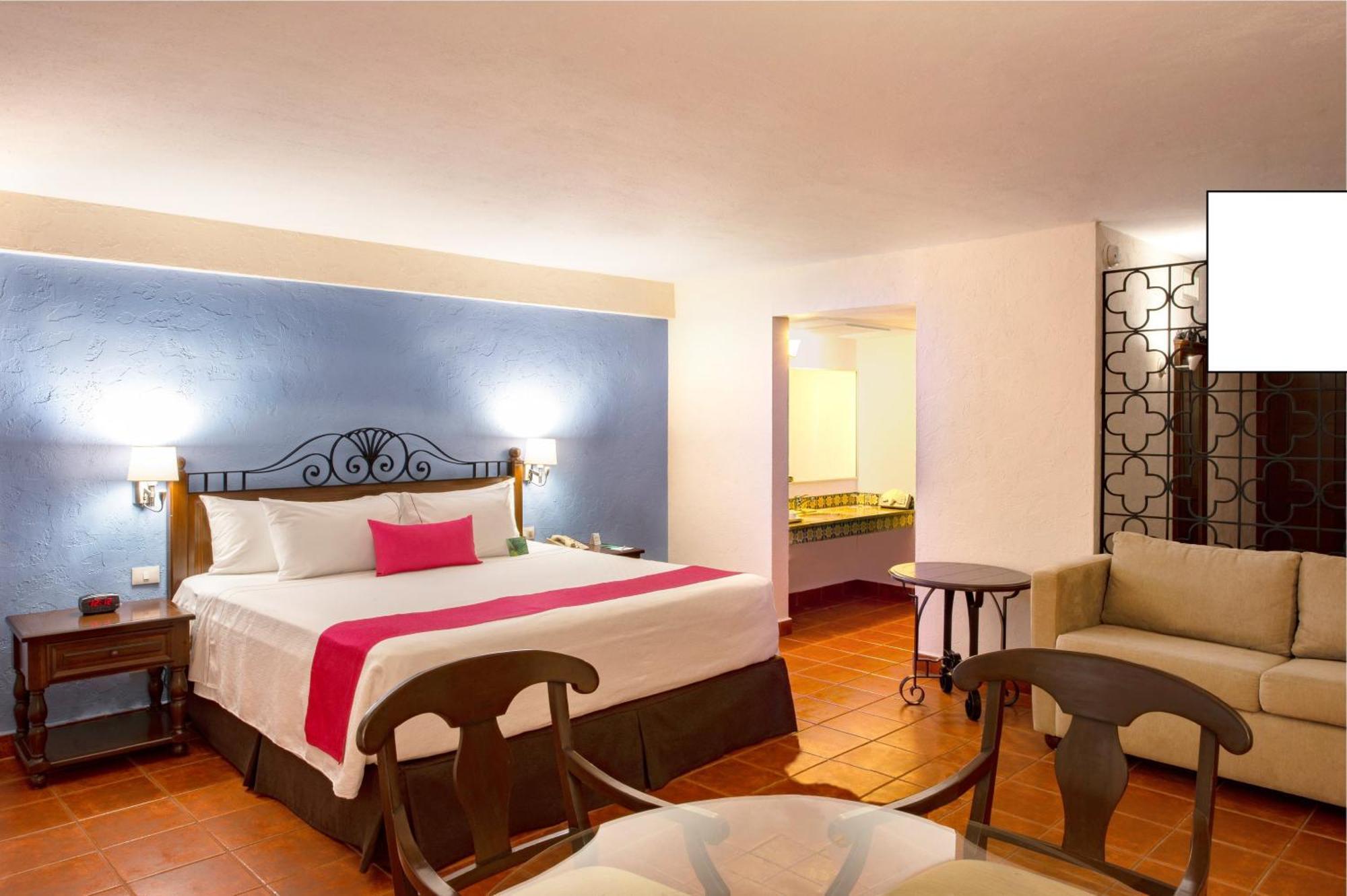 Junior King Suite