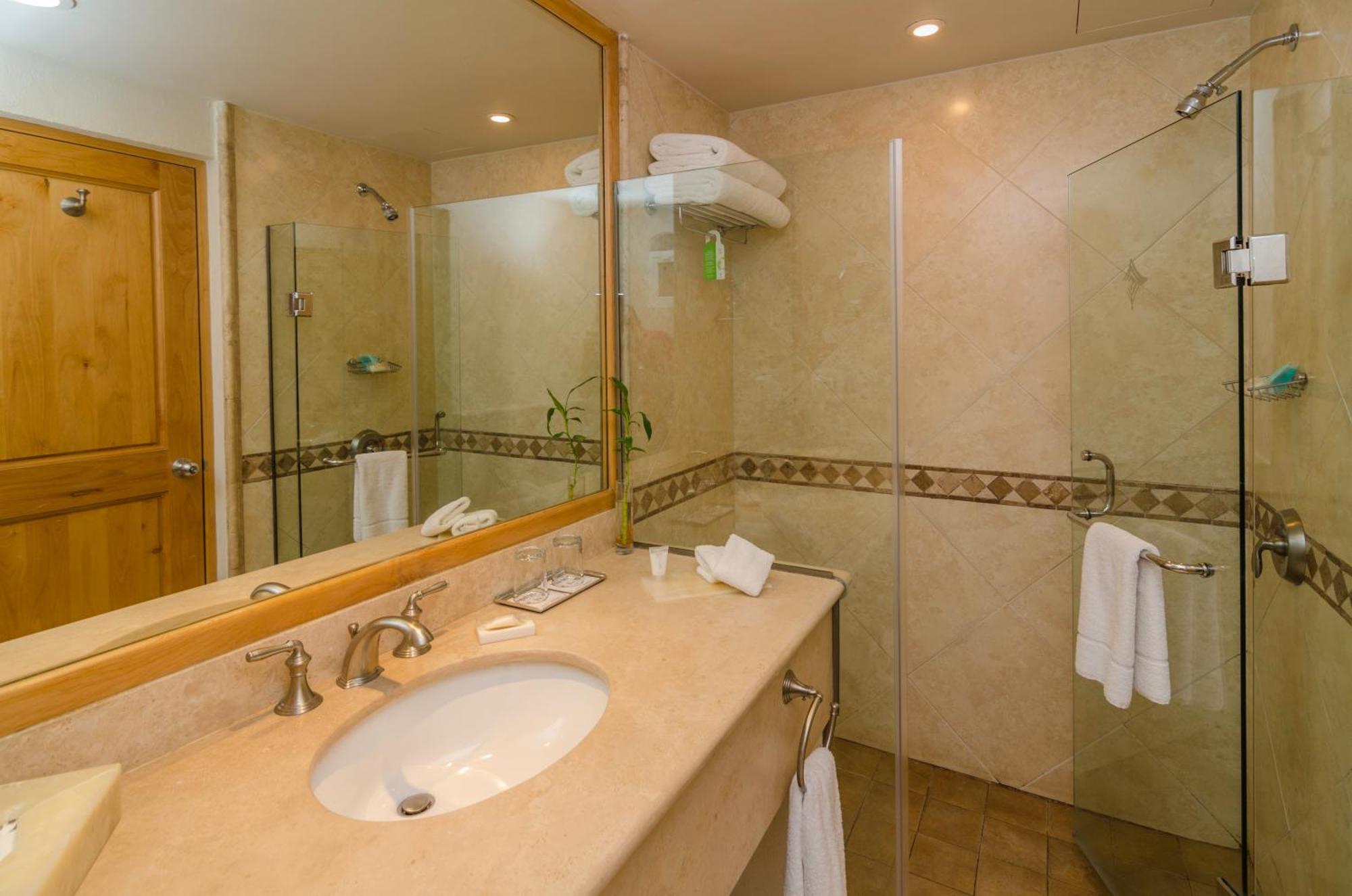 Deluxe Junior Suite