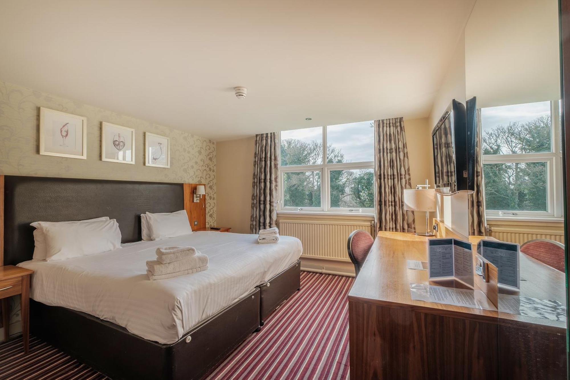 Standard Twin Room - Non-Smoking