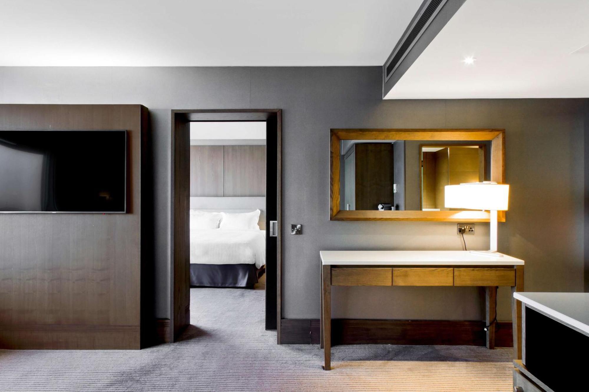 Suite Runway View