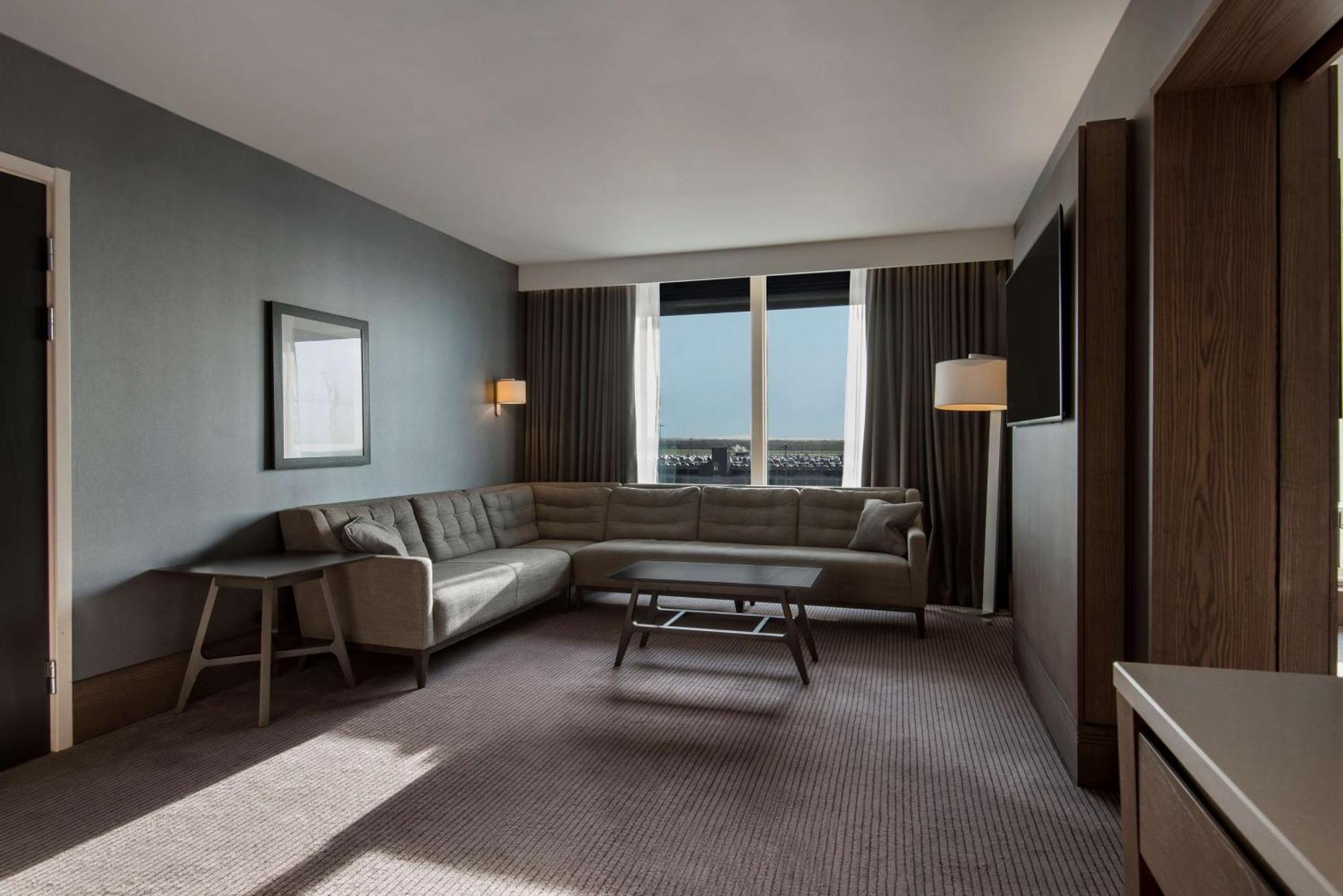 Suite Runway View