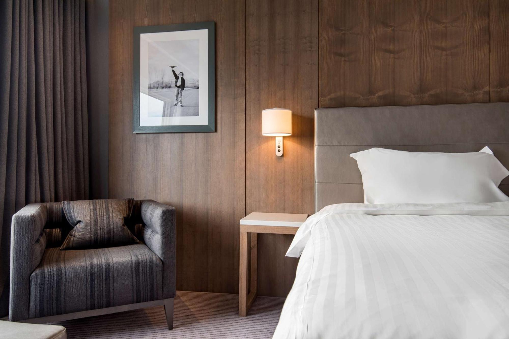 Executive Room Lounge Access