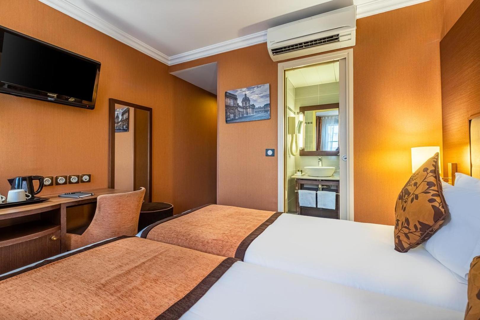 SUPERIOR COMFORT Double Room – City View