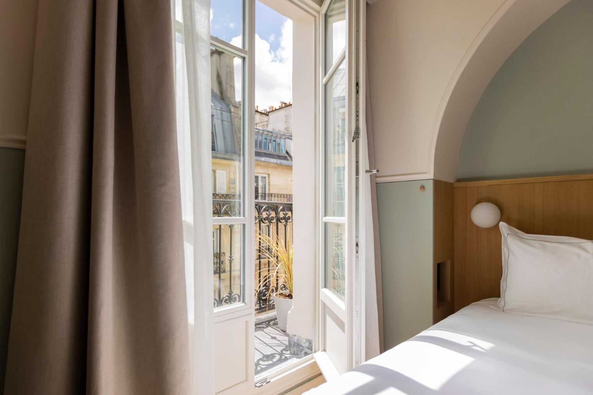Superior Double Room Balcony,1273983538:JPEG