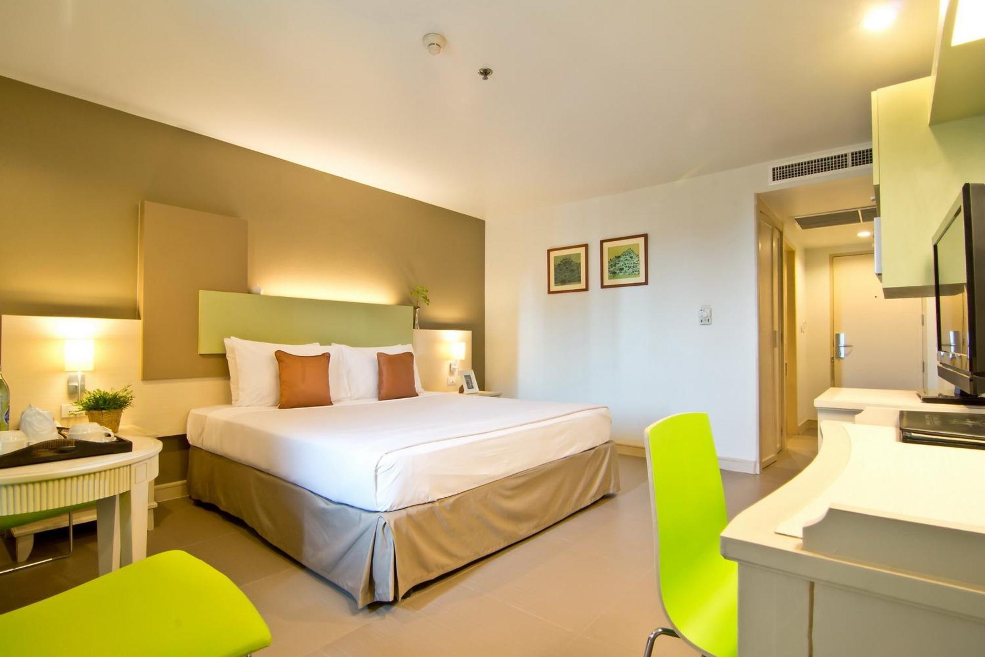 Deluxe Double Room,1436986219:JPEG