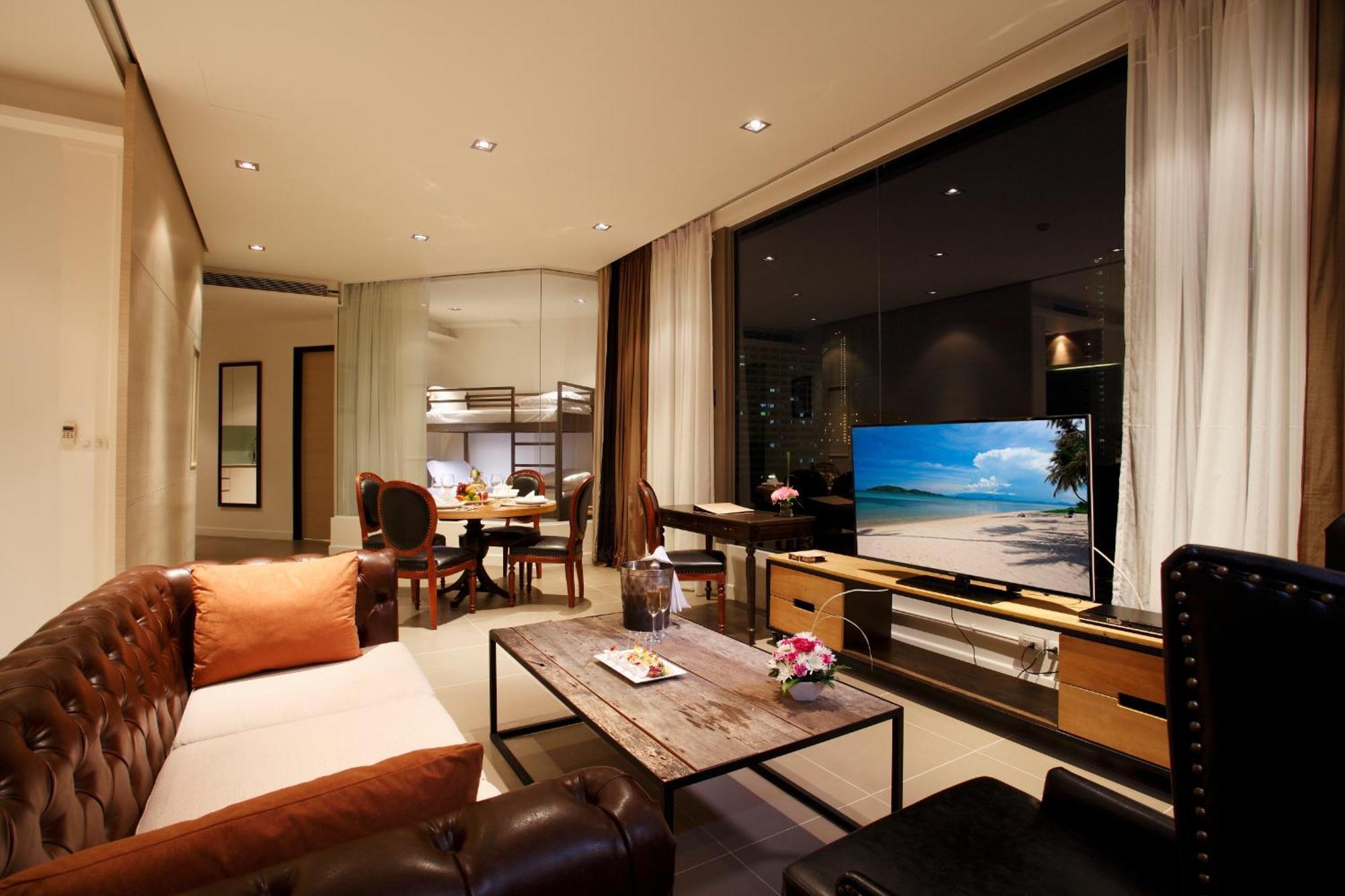 Family Suites Room,1208826262:JPEG
