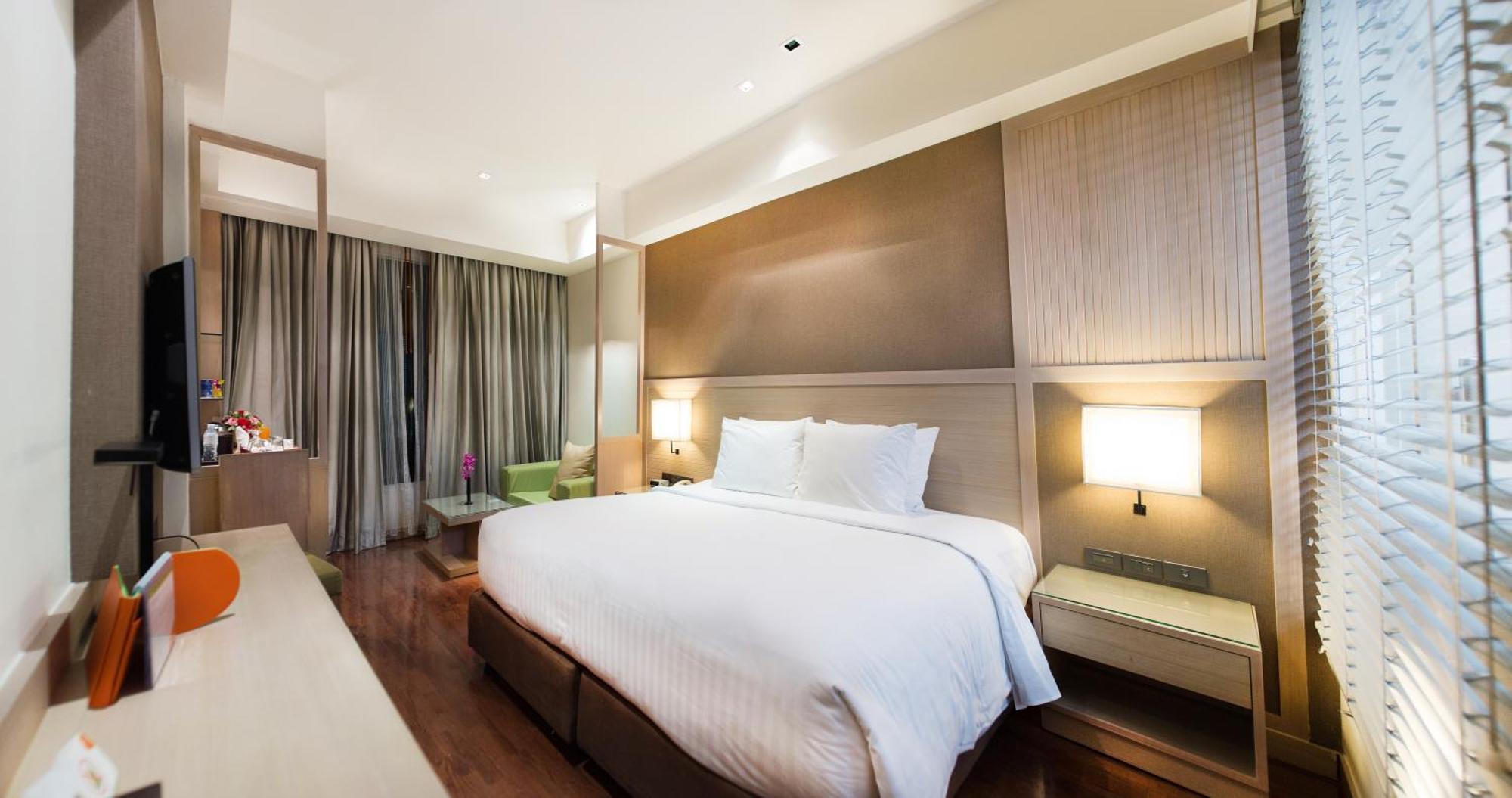 Superior Double or Twin Room with Pool View