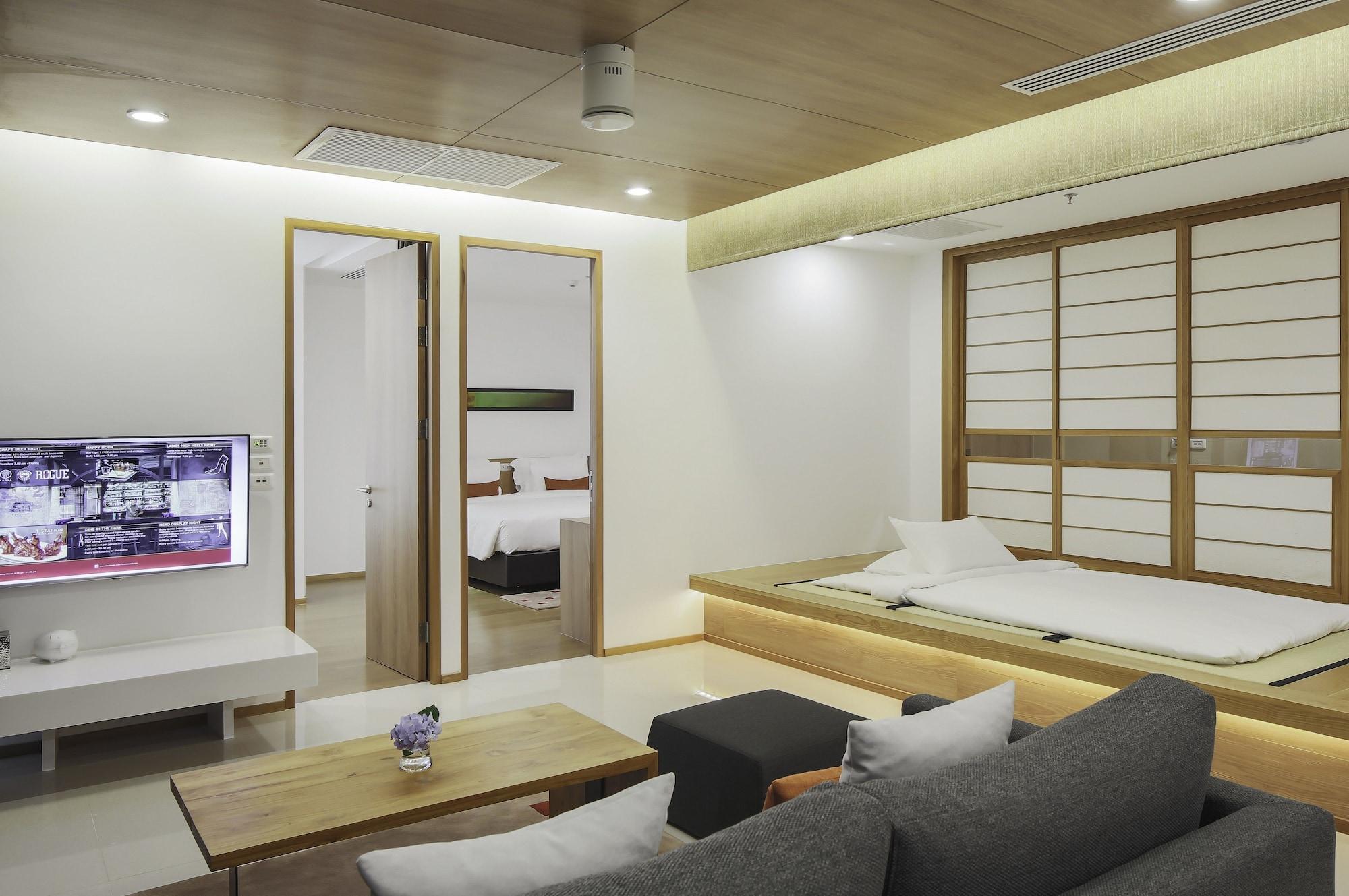 Two Bedroom Penthouse Bathtub,1208952841:JPEG