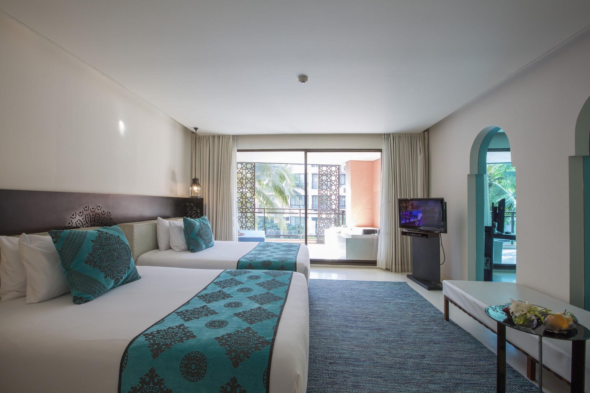 Junior Suite Pool View