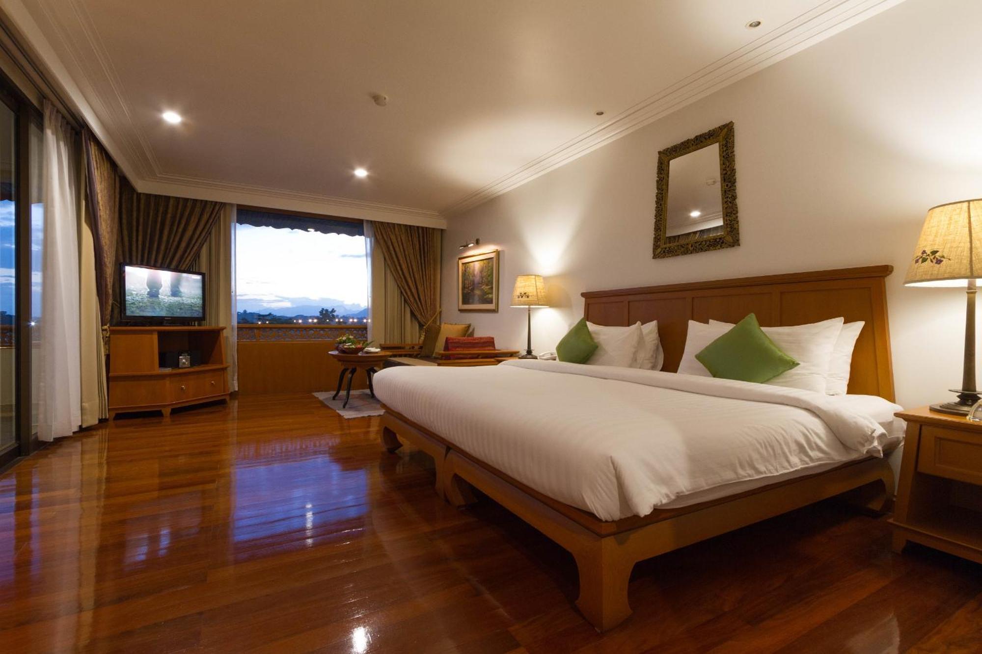 Balcony River View Suite