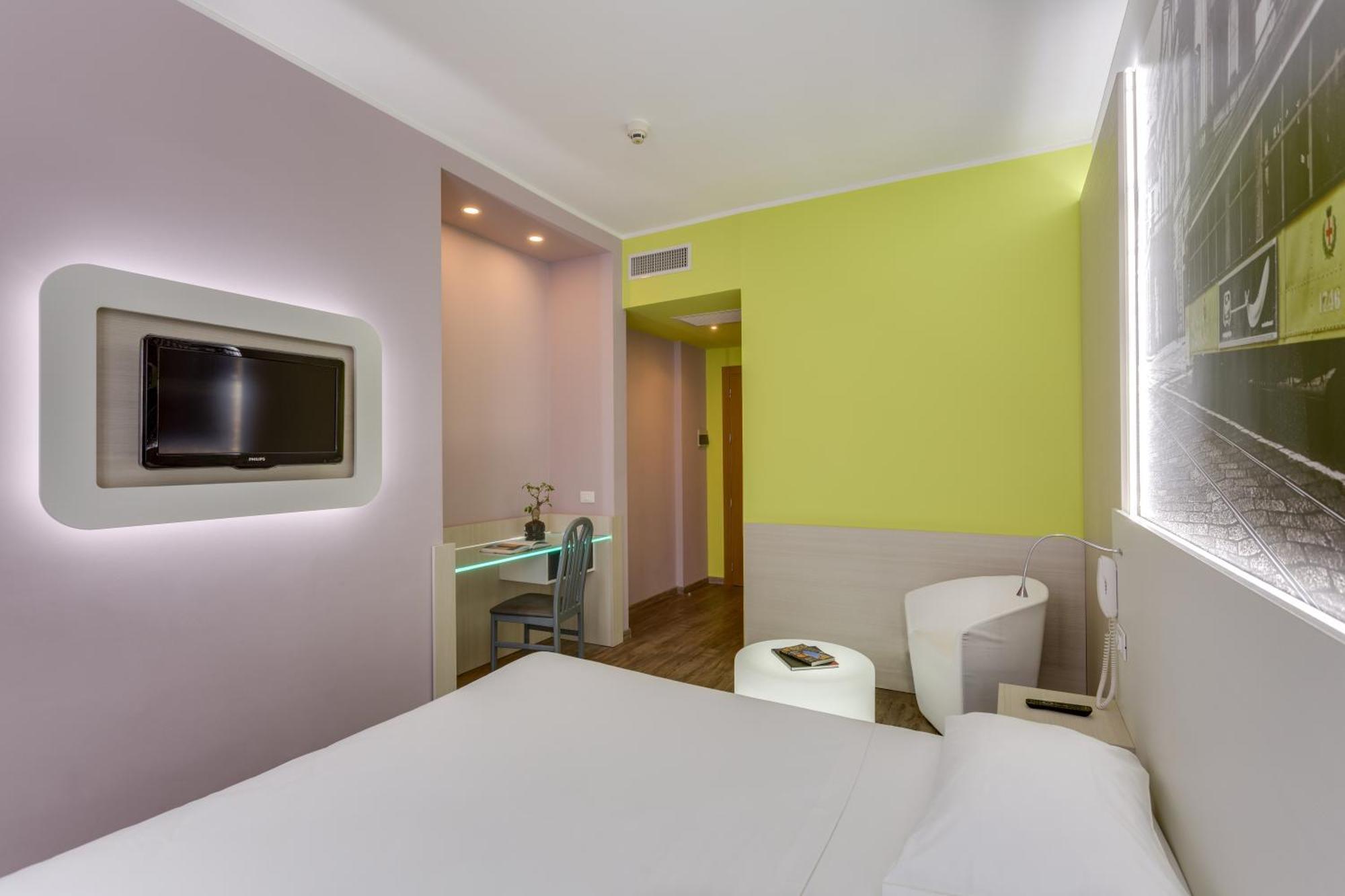 Superior Double or Twin Room,1209156085:JPEG