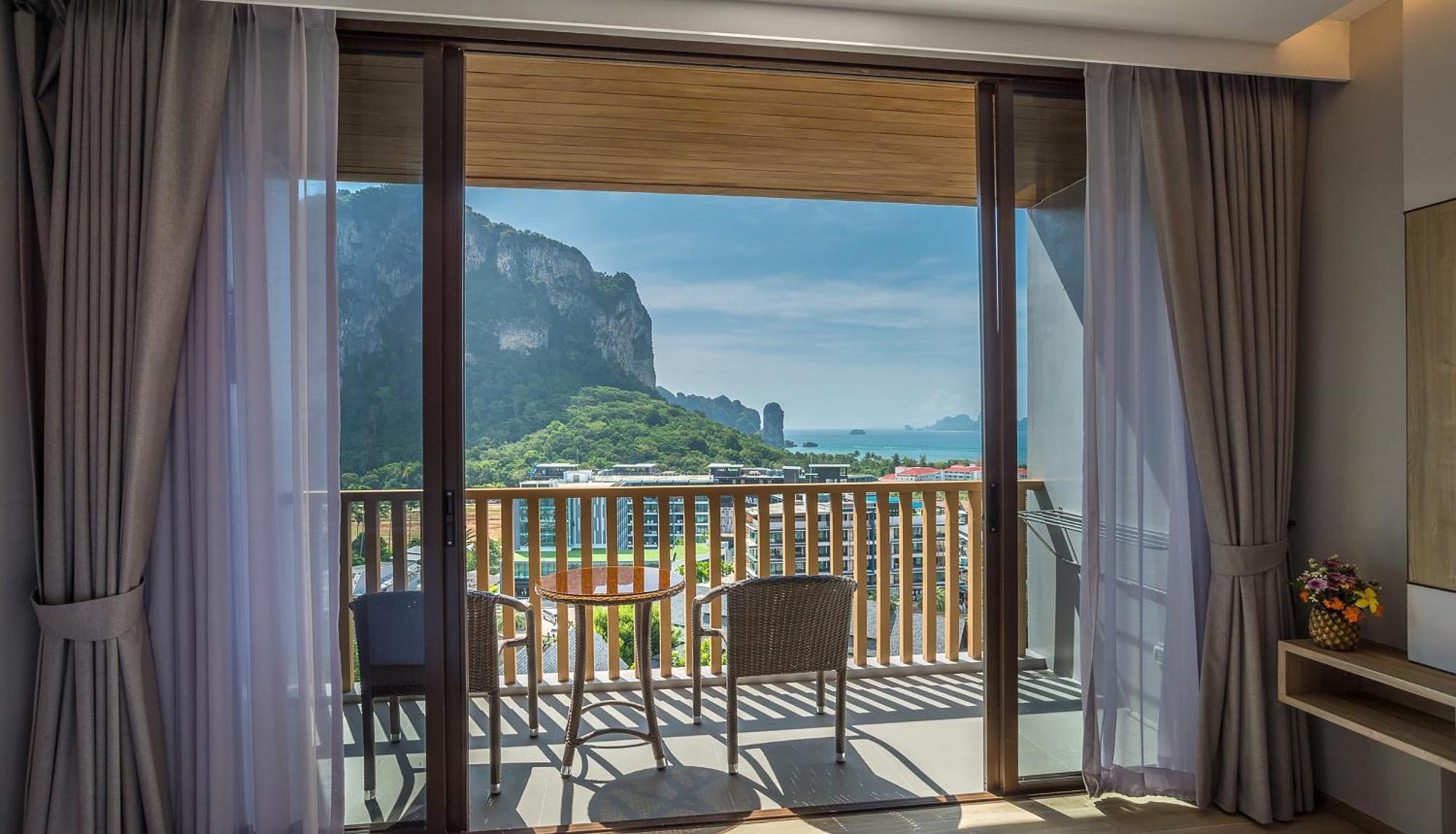 1 King Suite Sea View Balcony