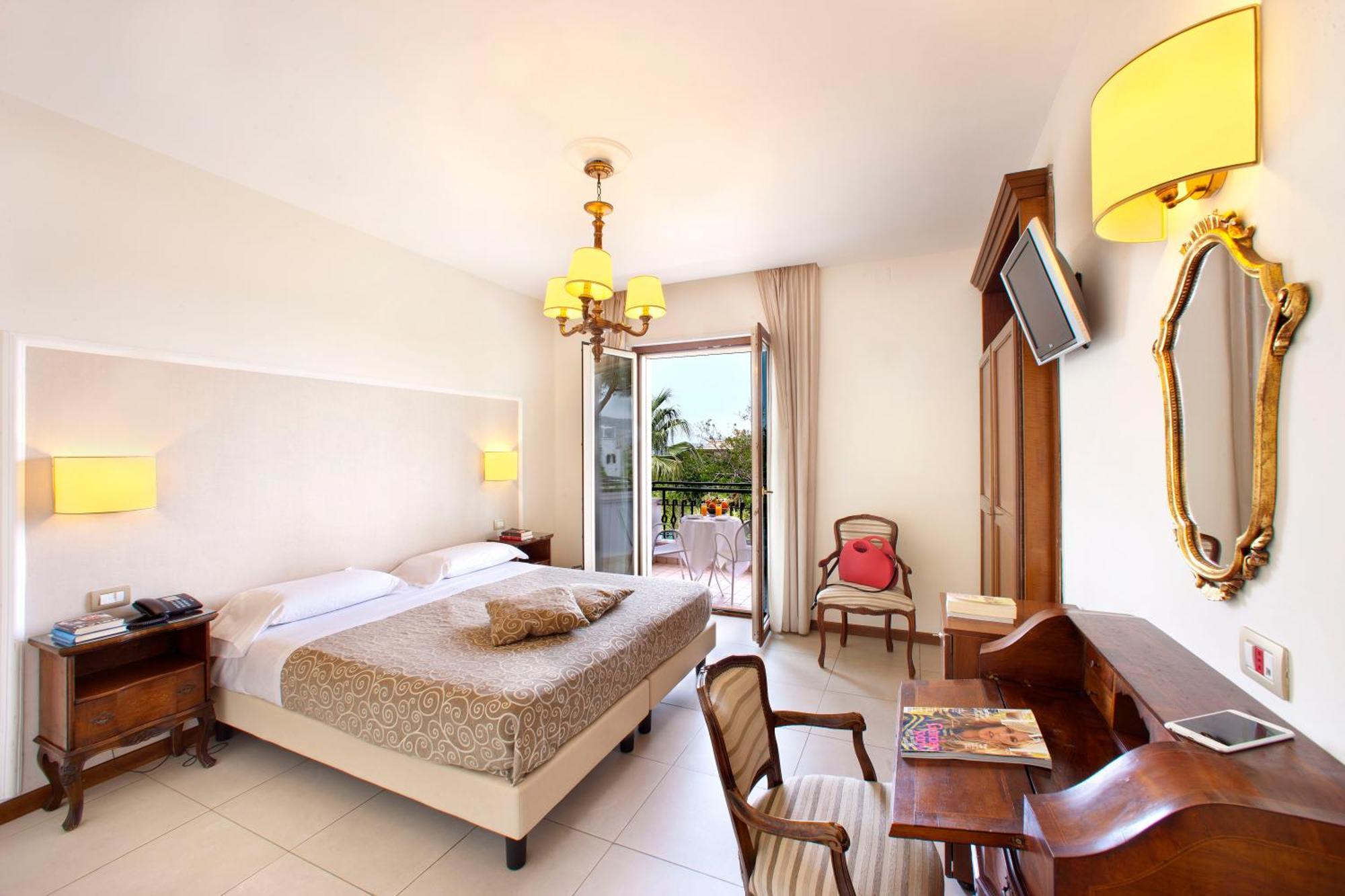 Classic Double Room with Balcony