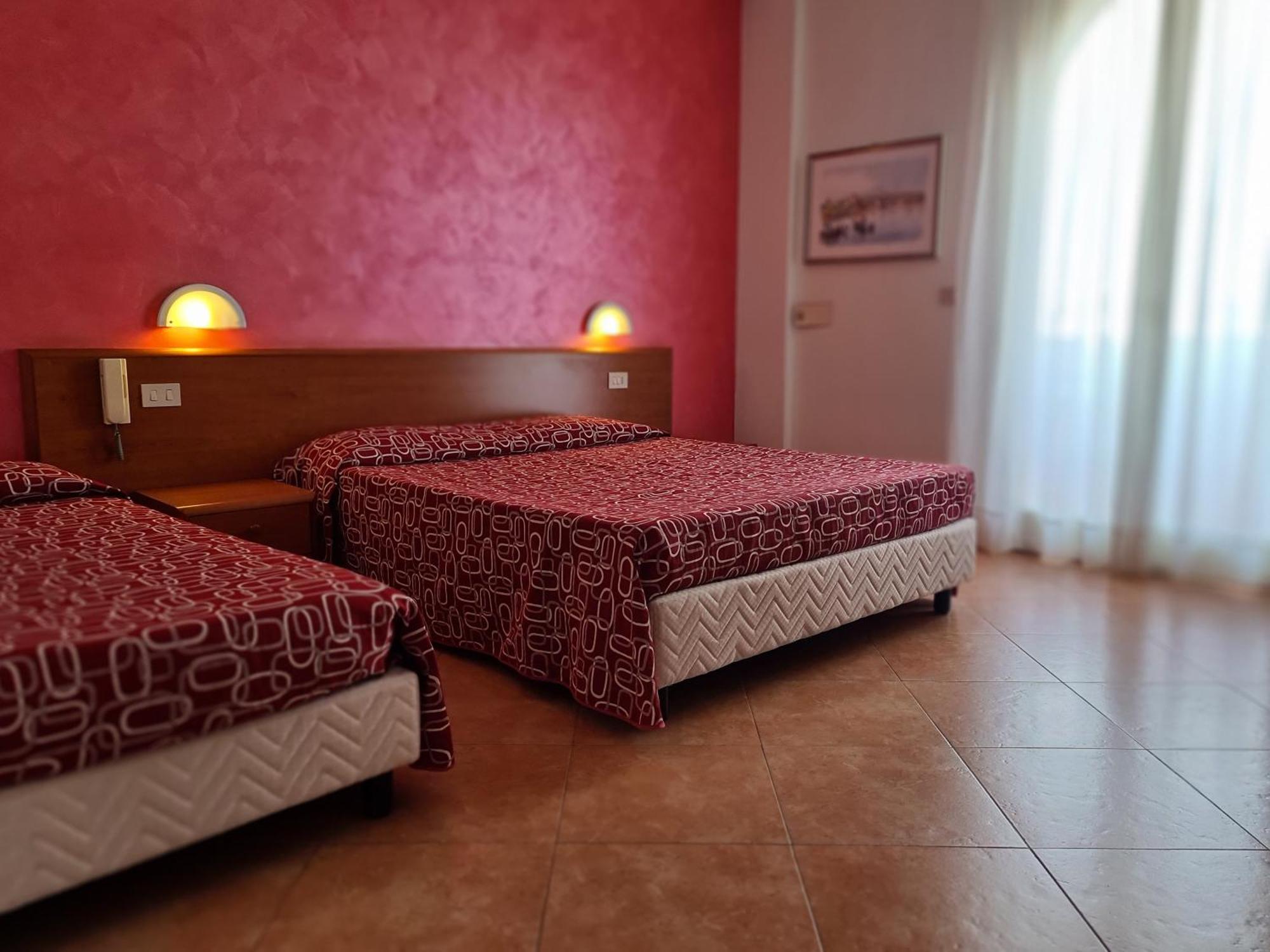Comfort Triple Room