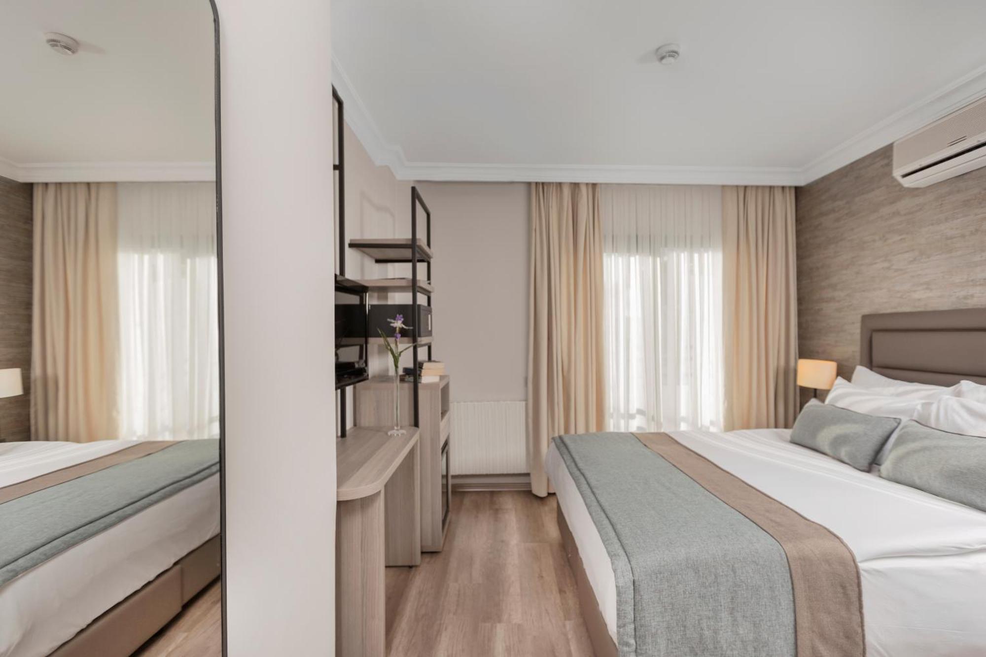 Standard Double or Twin Room with Garden View