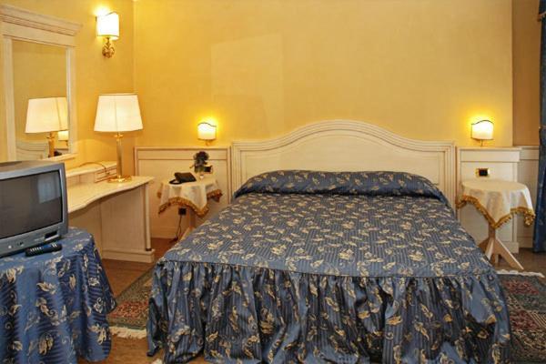 Suite with Balcony and Sea View