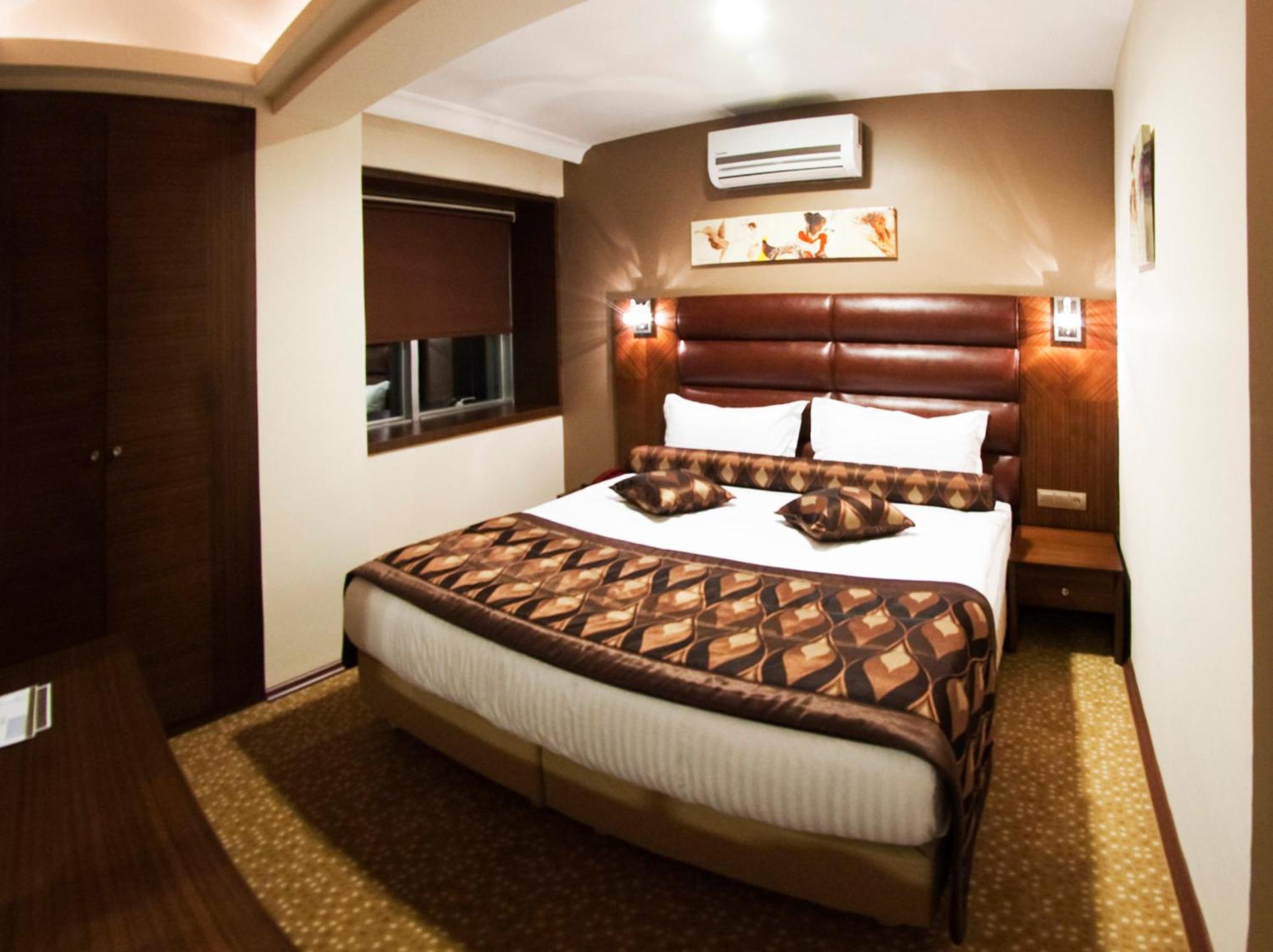 Standard Double or Twin Room,1580470807:JPEG