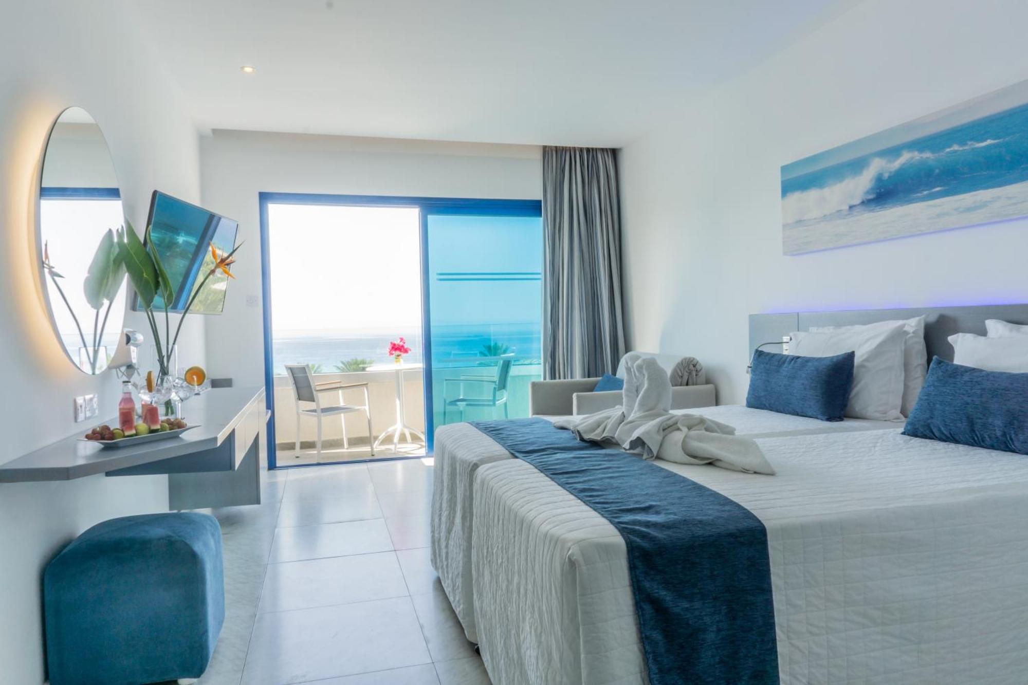 Deluxe Double or Twin Room Sea View