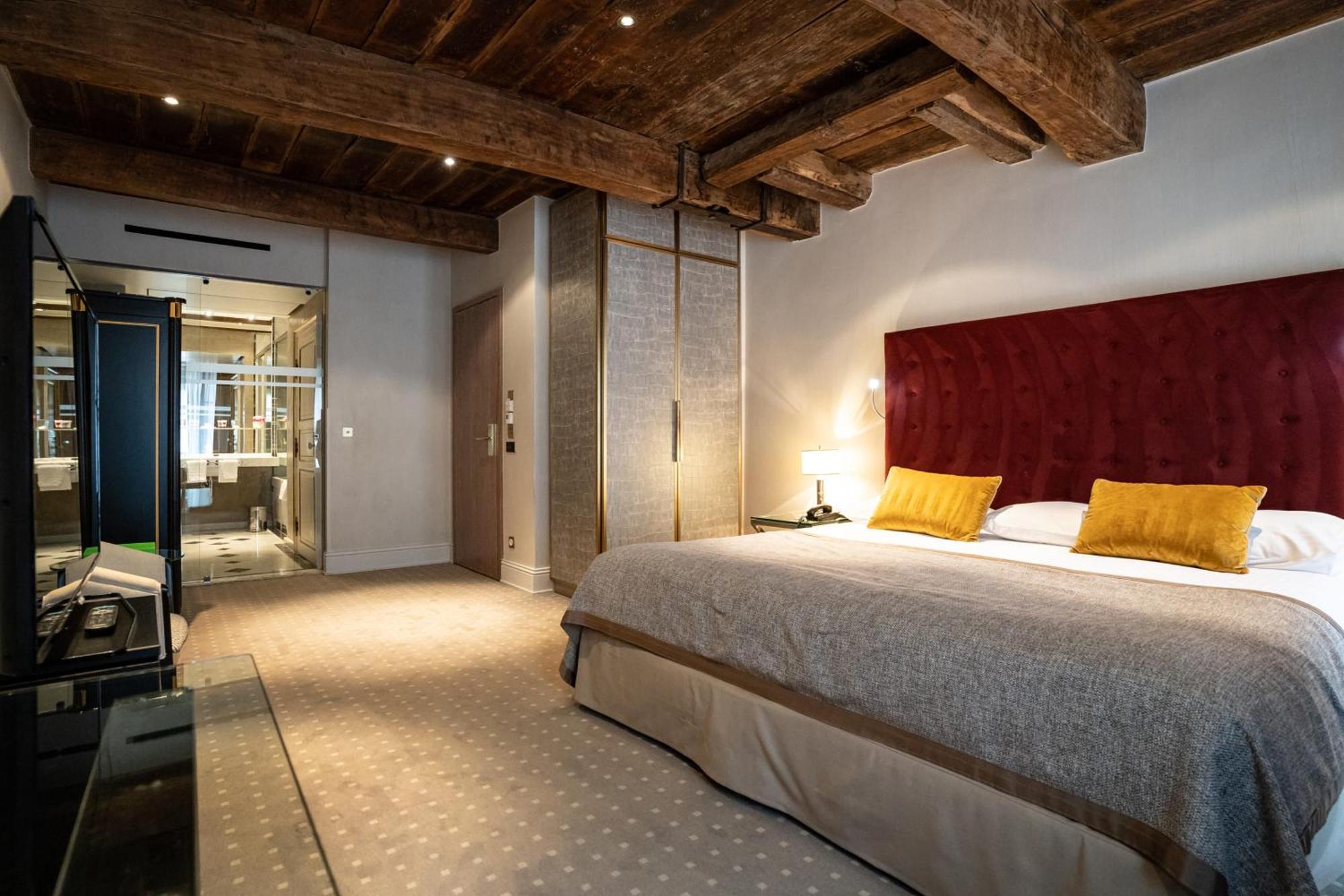 Chambre Deluxe Double ou Lits Jumeaux