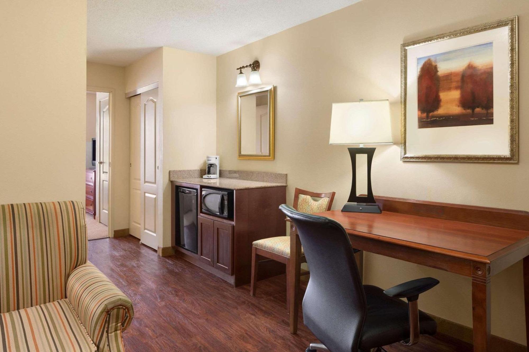 One-Bedroom King Suite,1210197013:JPEG