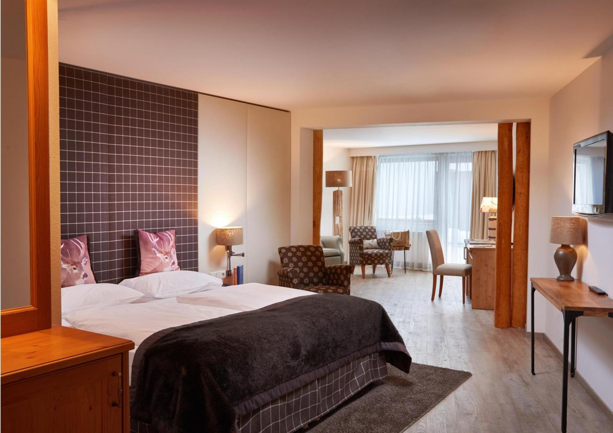 Junior Suite,1758520558:JPEG