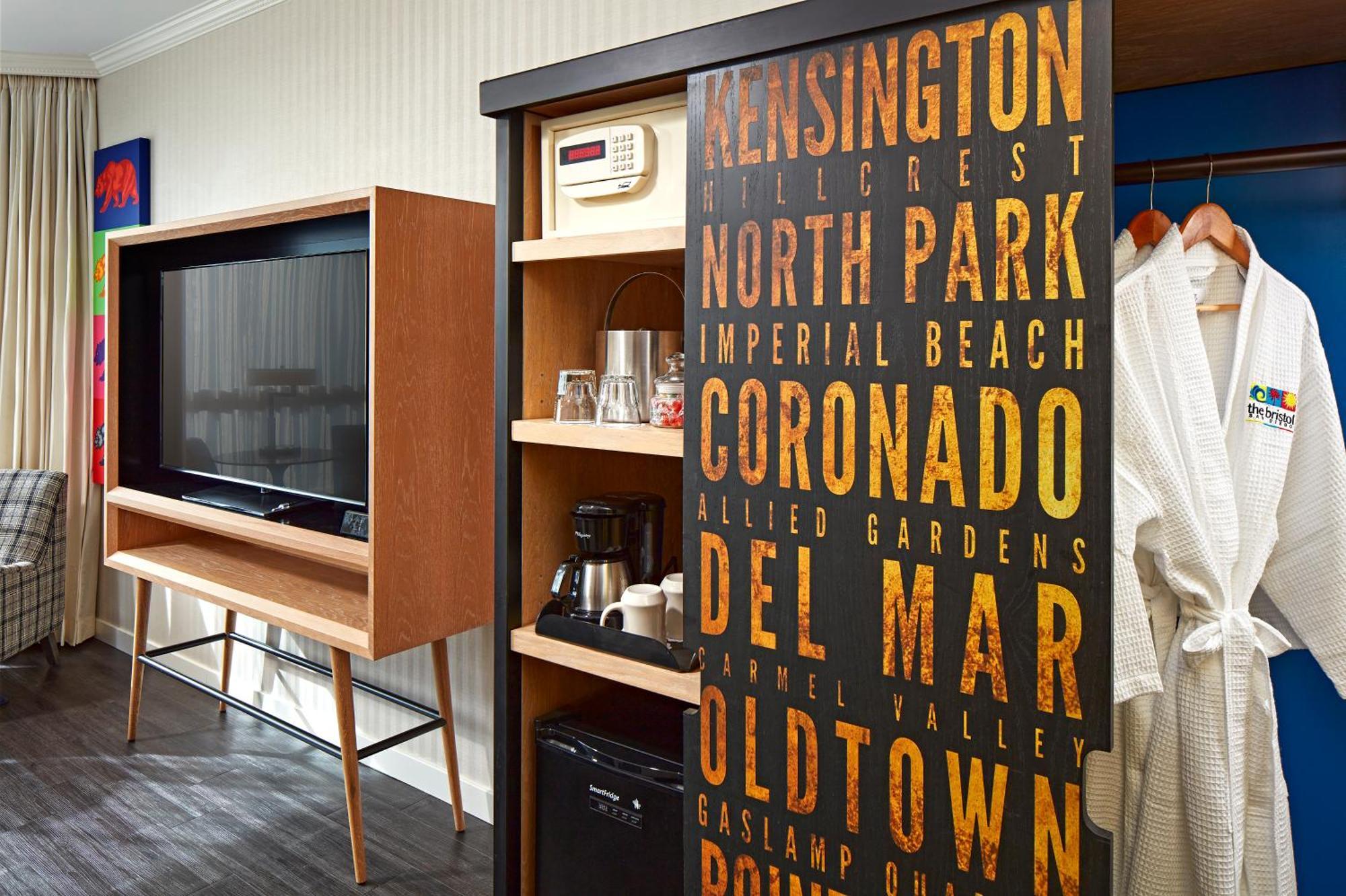 Cool King Room
