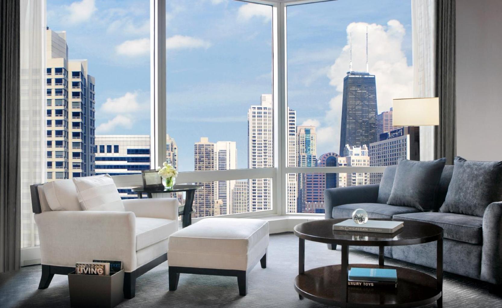 Deluxe King Room City View