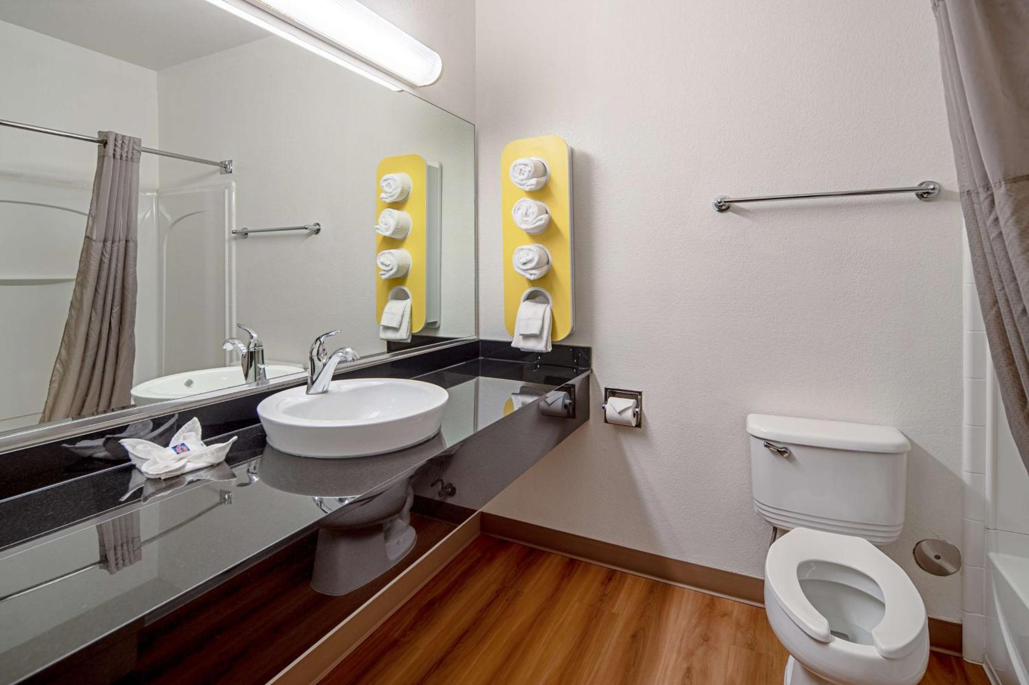 Quadruple Room Non-Smoking